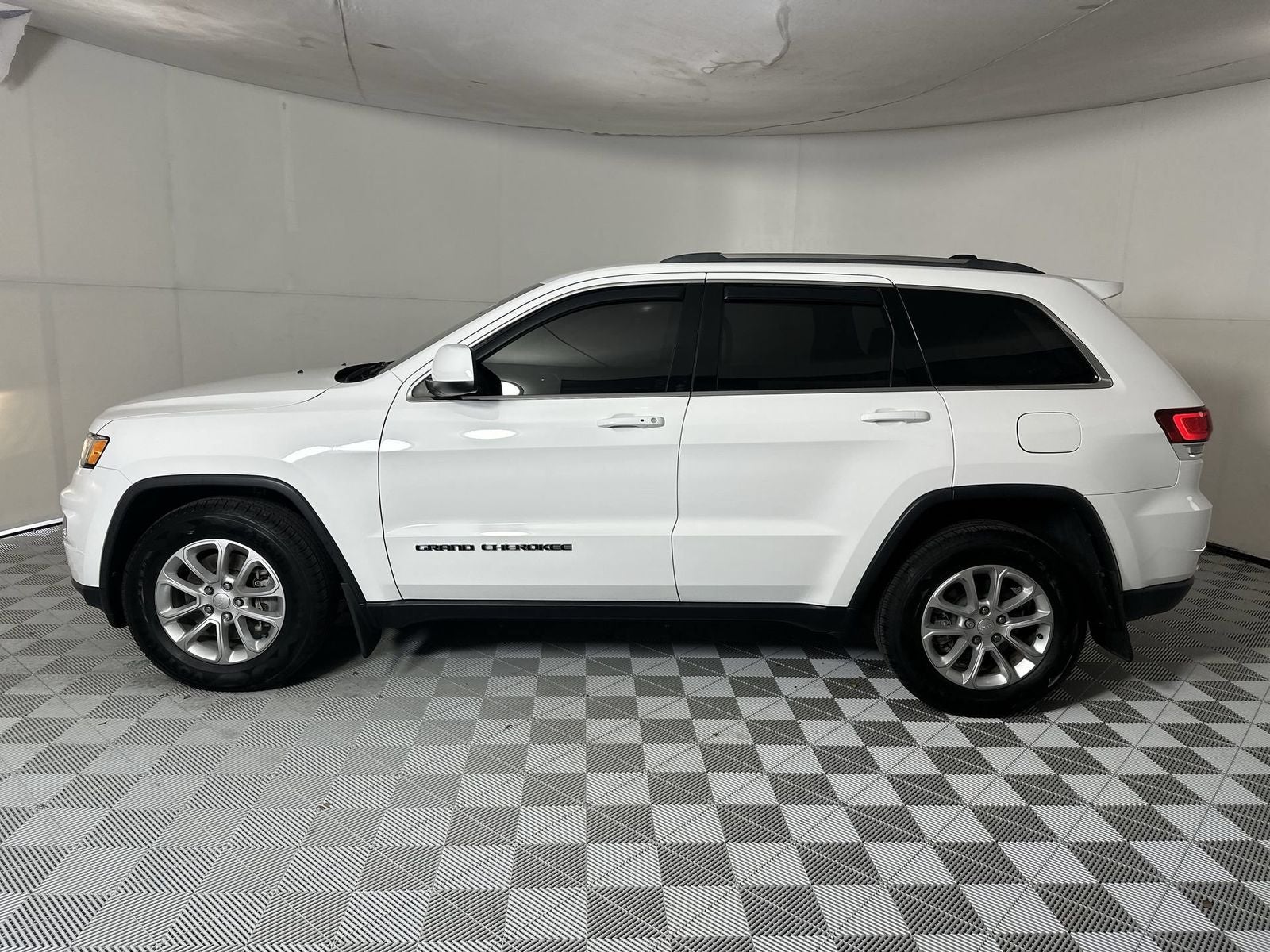 2021 Jeep Grand Cherokee Laredo E