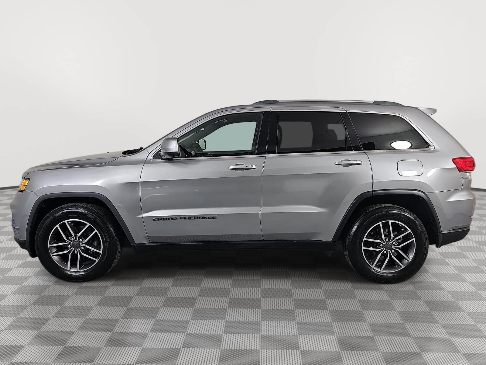 2019 Jeep Grand Cherokee Laredo E