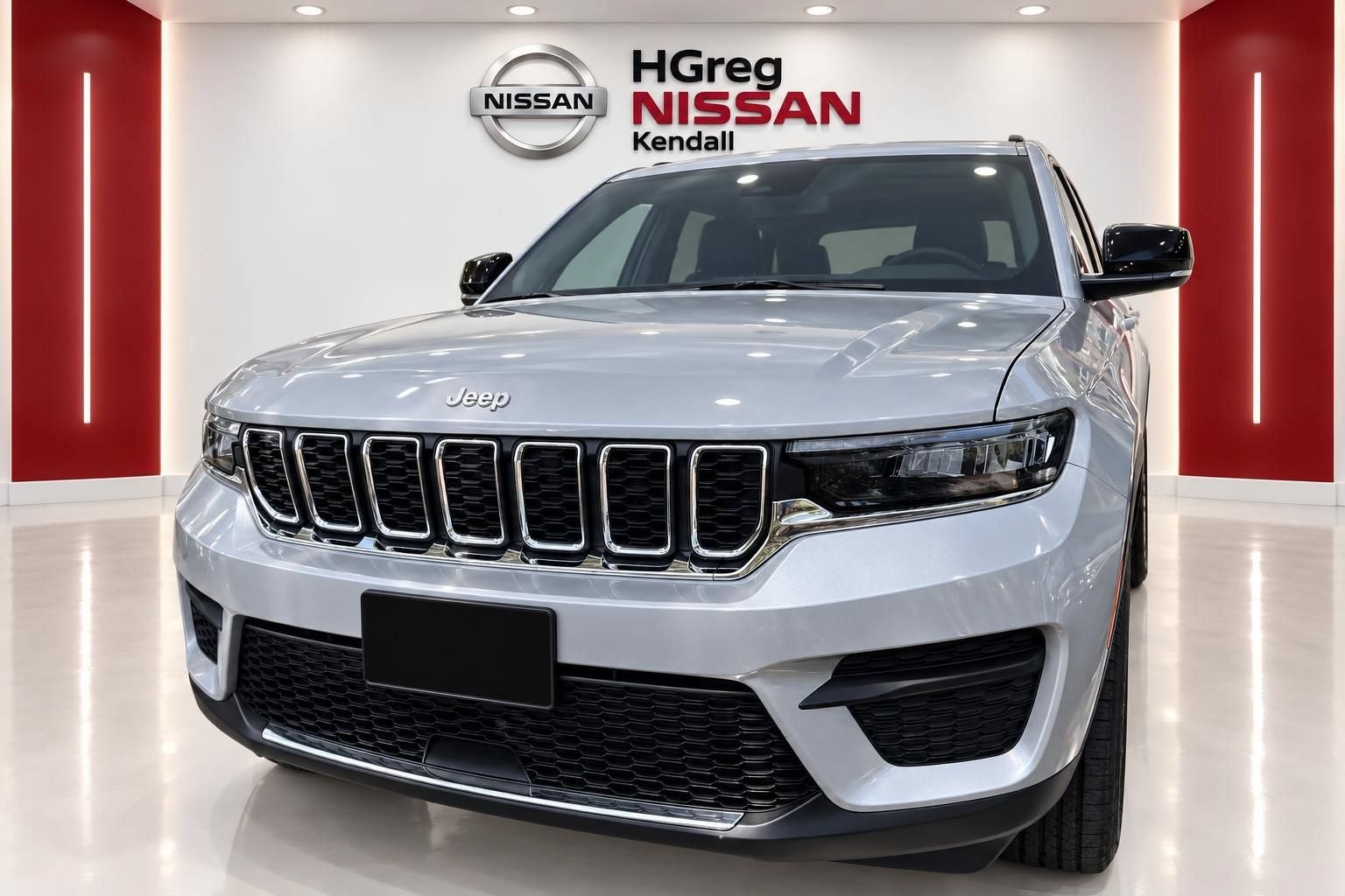 2025 Jeep Grand Cherokee Laredo