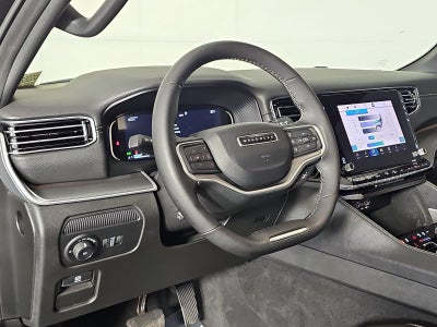 2025 Jeep Wagoneer Base
