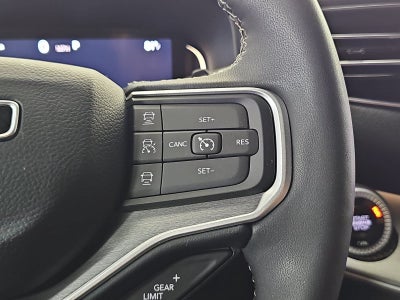 2025 Jeep Wagoneer Base