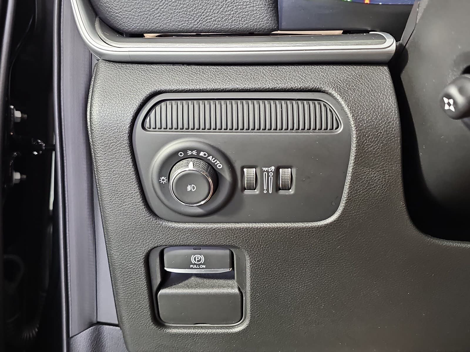 2025 Jeep Wagoneer Base