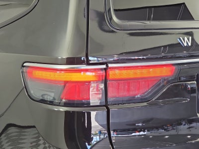 2025 Jeep Wagoneer Base