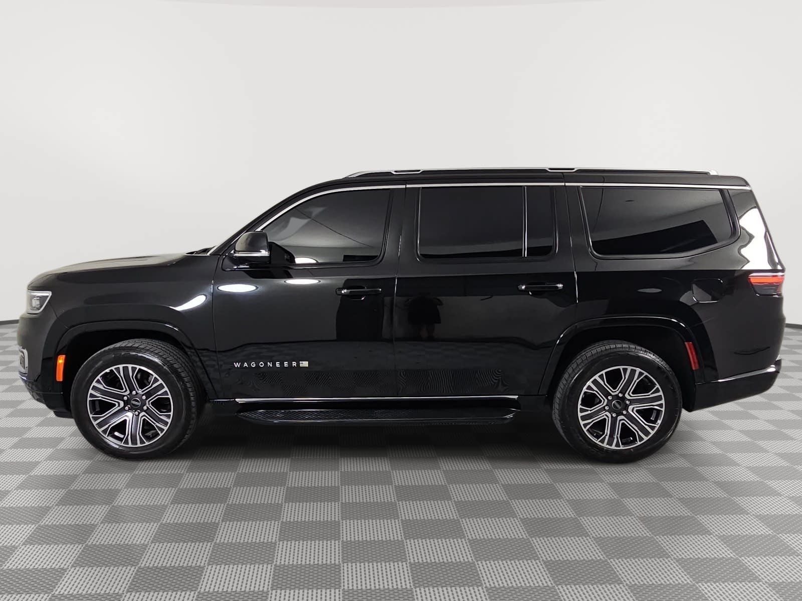 2025 Jeep Wagoneer Base