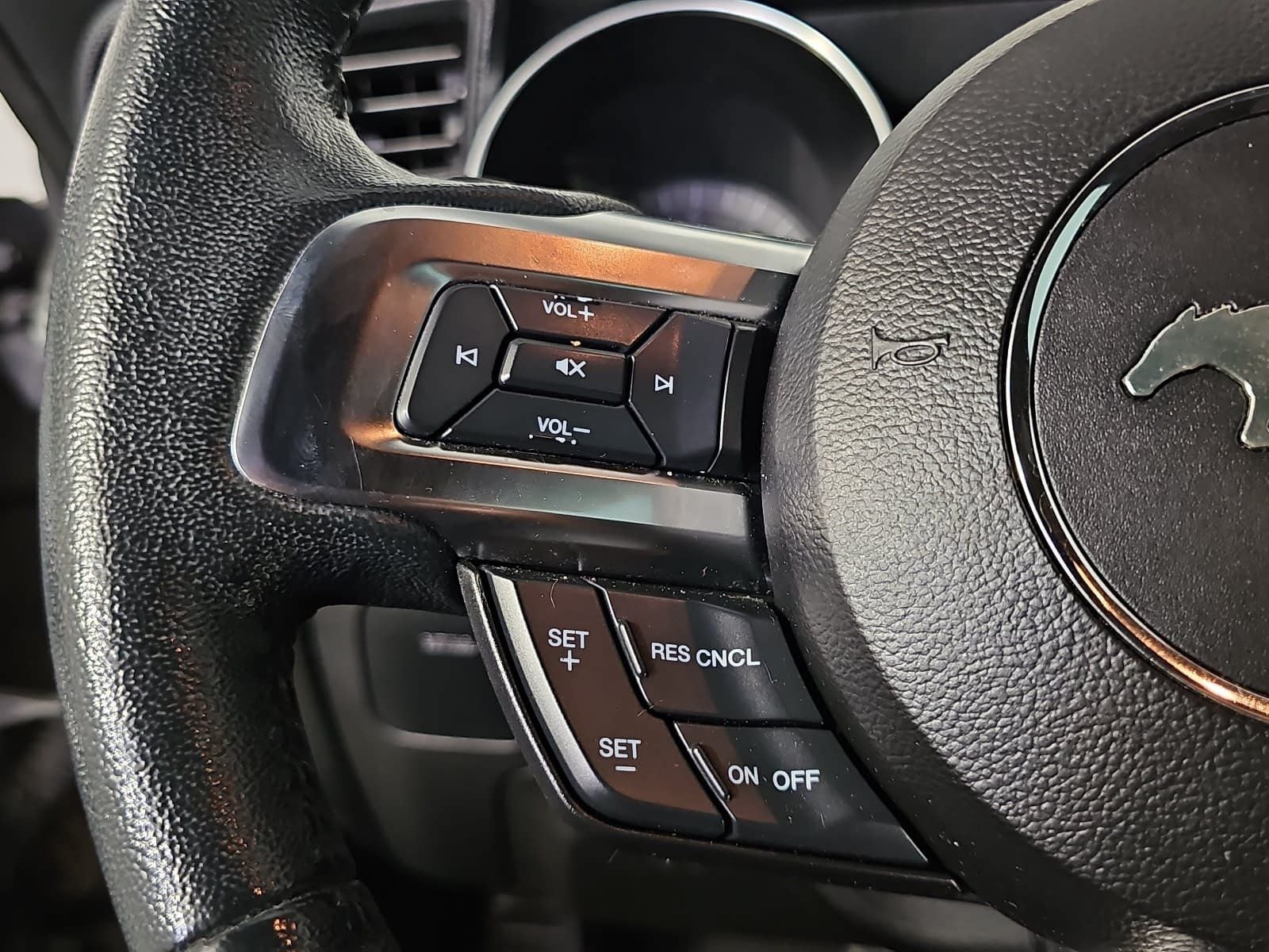 2020 Ford Mustang EcoBoost