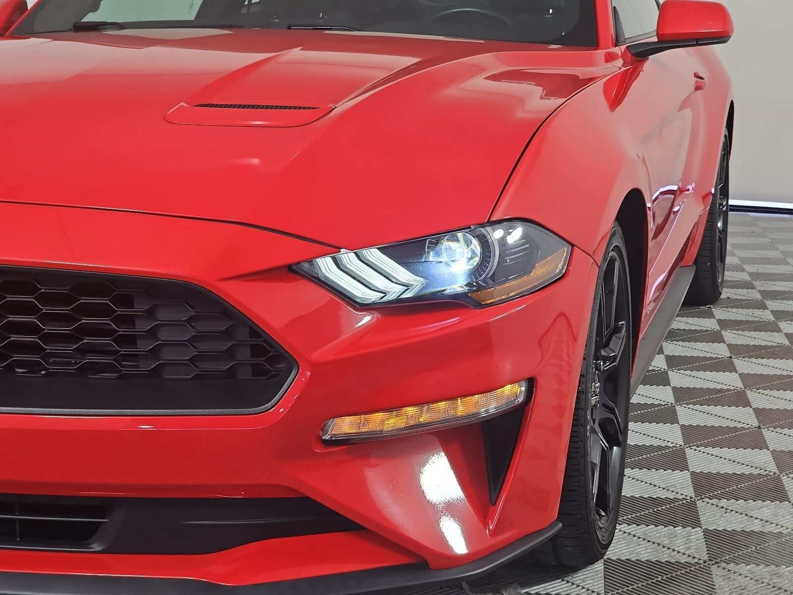 2020 Ford Mustang EcoBoost