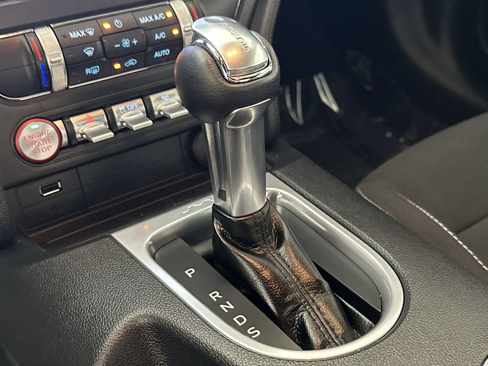 2022 Ford Mustang EcoBoost