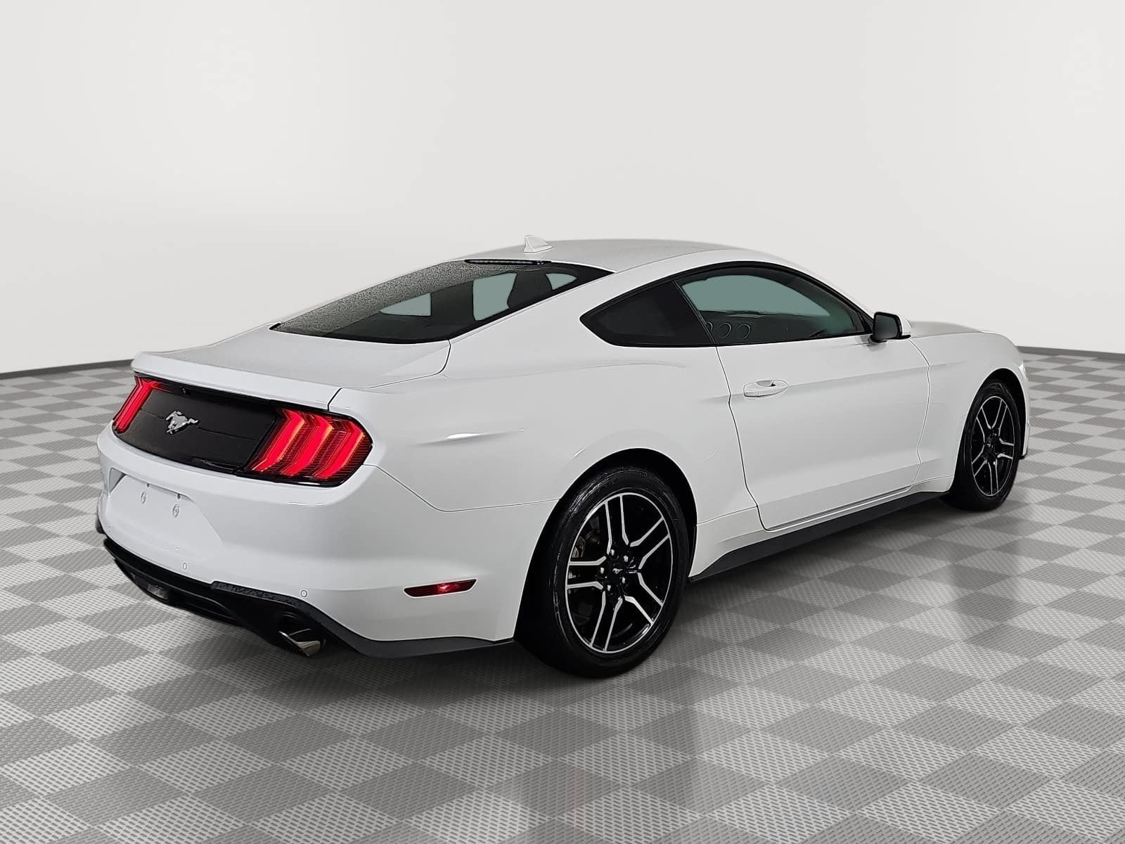 2021 Ford Mustang EcoBoost