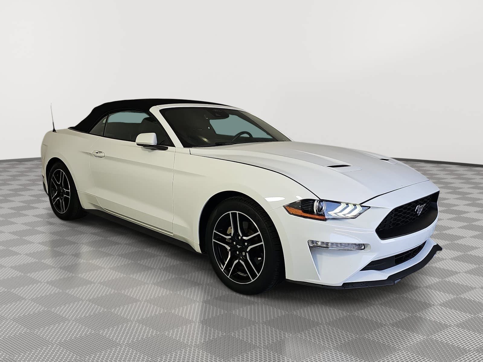 2022 Ford Mustang EcoBoost