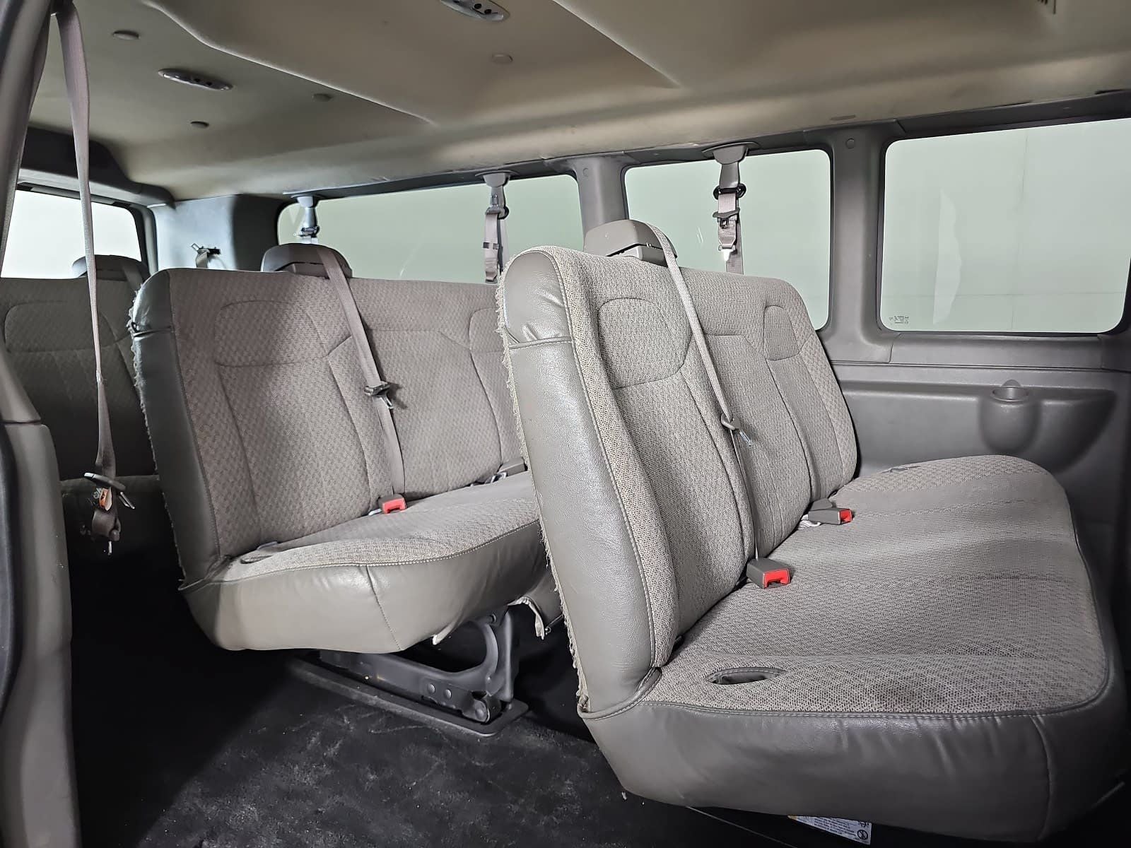 2024 Chevrolet Express 3500 LS Passenger
