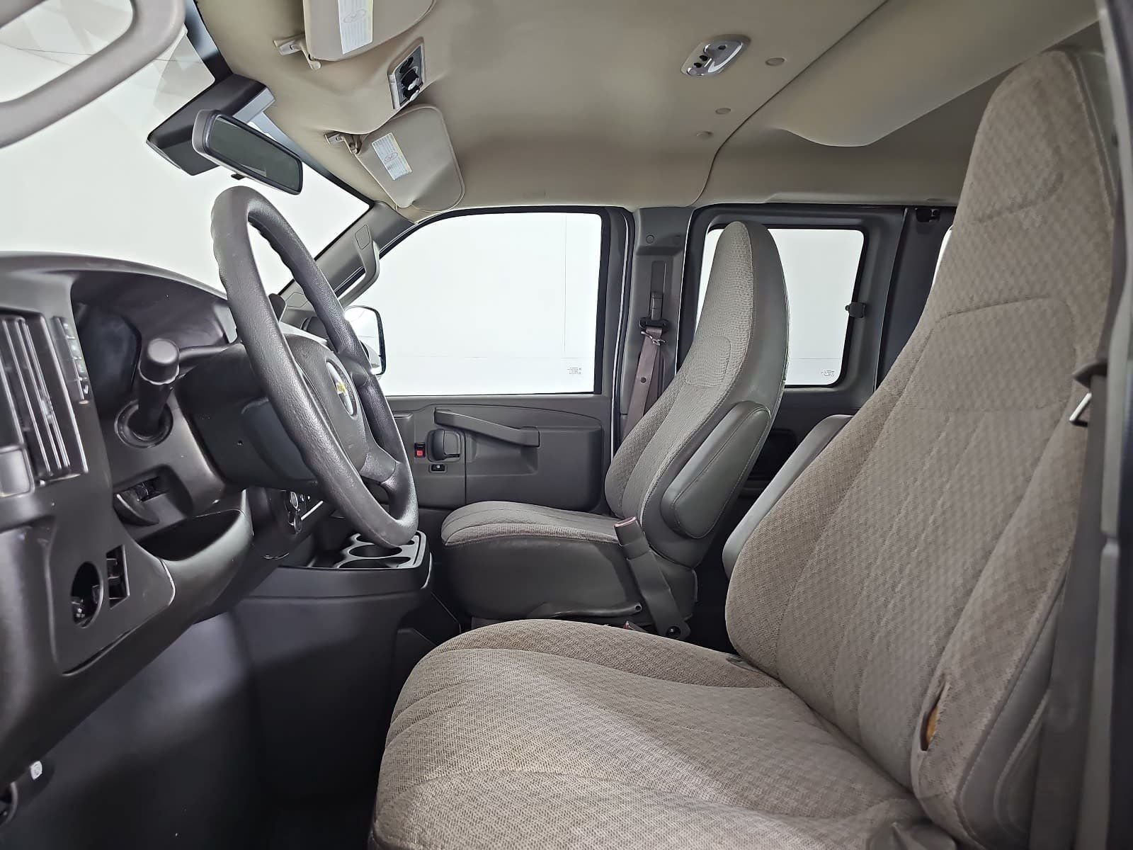 2024 Chevrolet Express 3500 LS Passenger