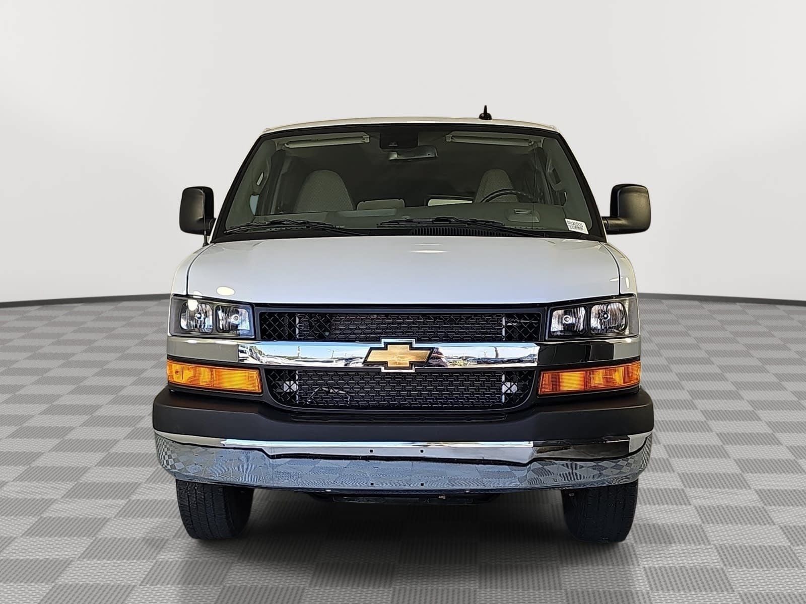 2024 Chevrolet Express 3500 LS Passenger