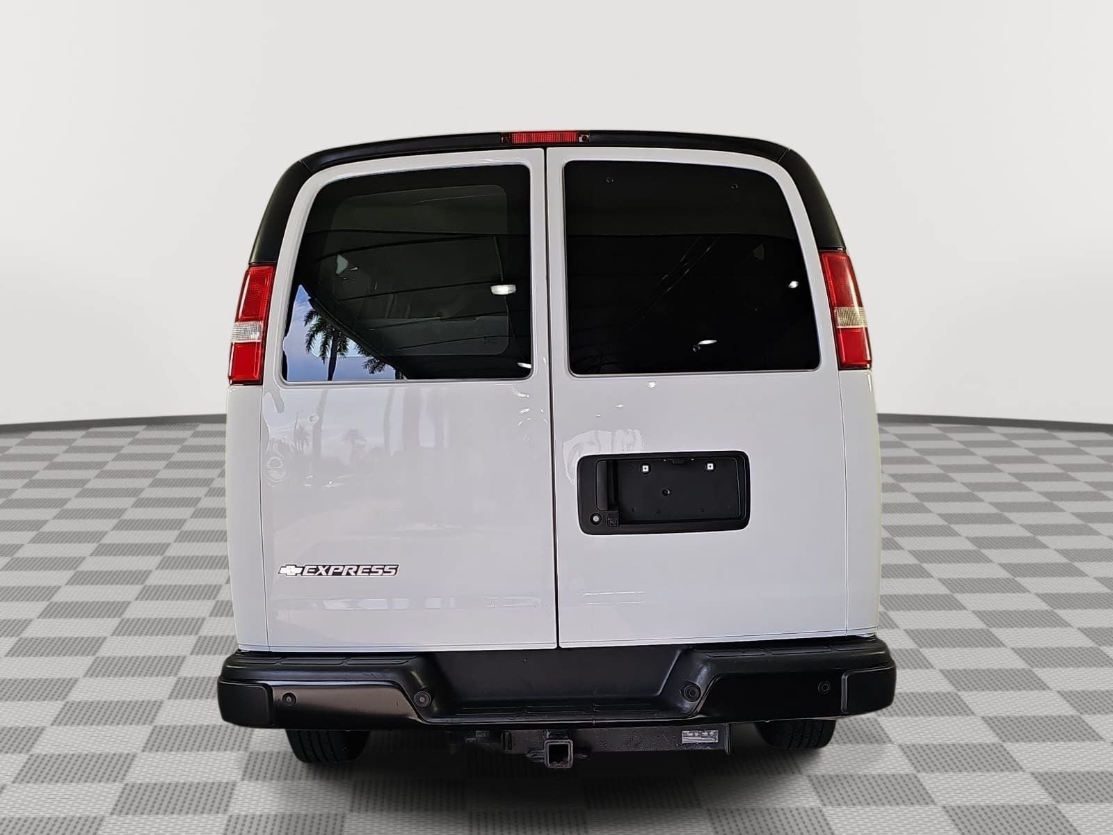 2024 Chevrolet Express 3500 LS Passenger