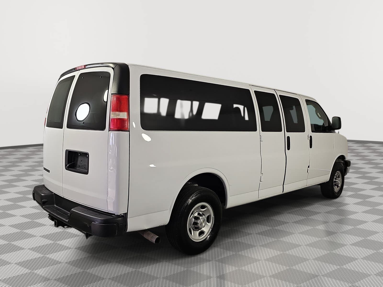 2024 Chevrolet Express 3500 LS Passenger