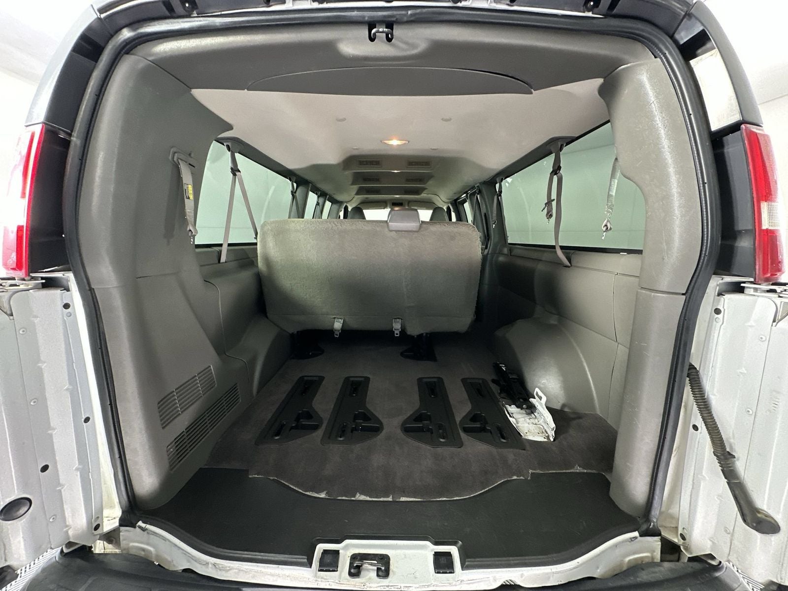 2019 Chevrolet Express 3500 LT Passenger