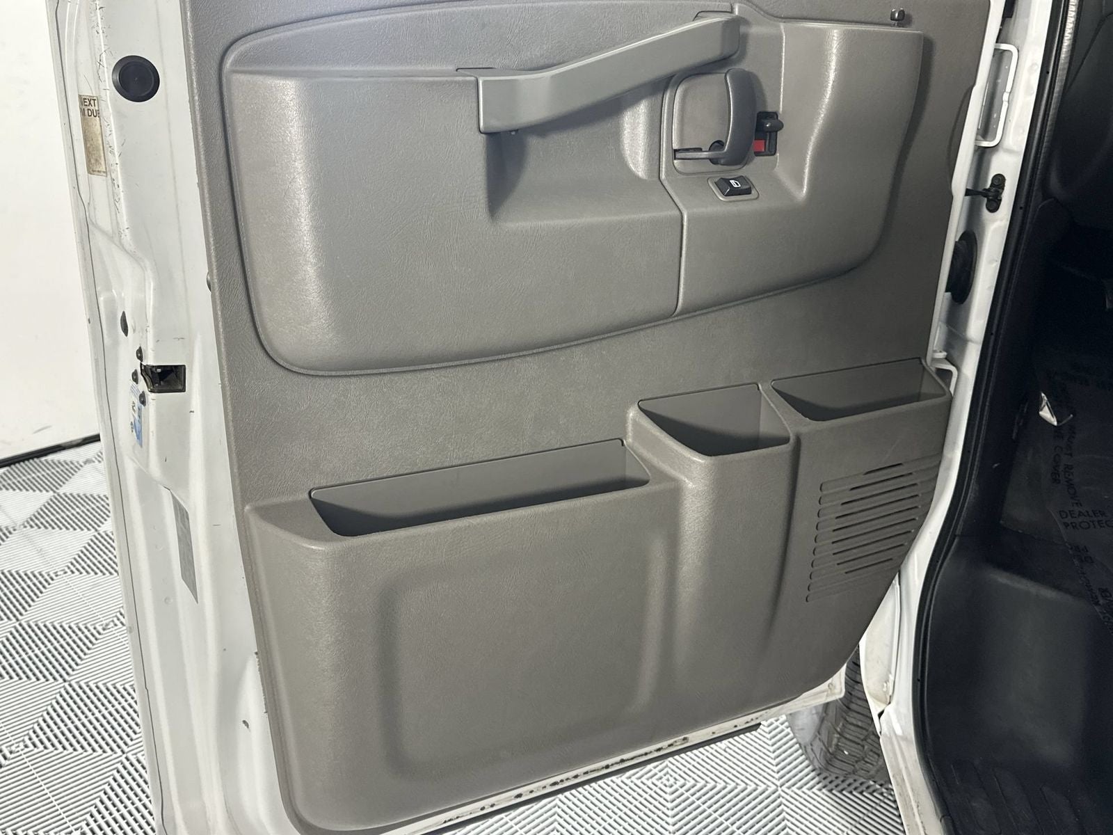 2019 Chevrolet Express 3500 LT Passenger
