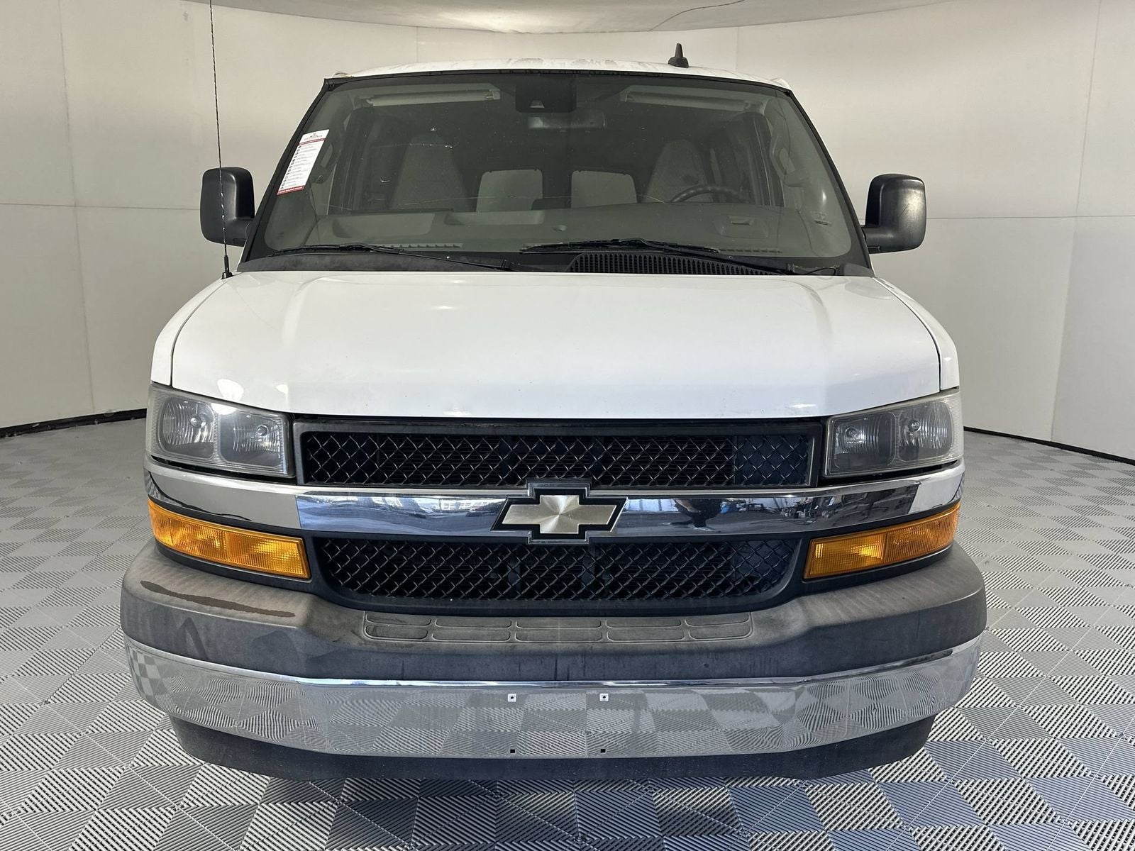 2019 Chevrolet Express 3500 LT Passenger