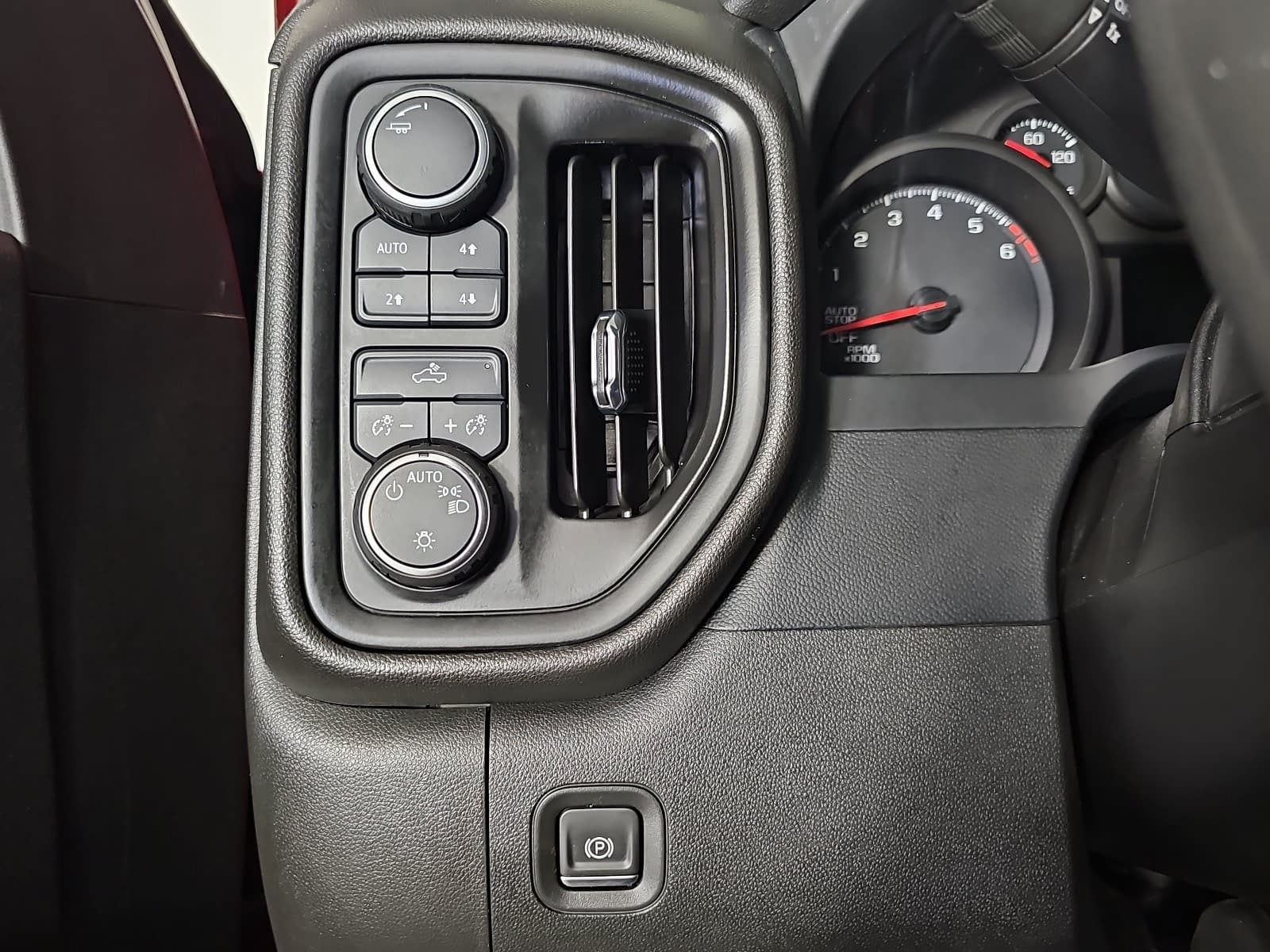 2022 Chevrolet Silverado 1500 LTD Custom Trail Boss