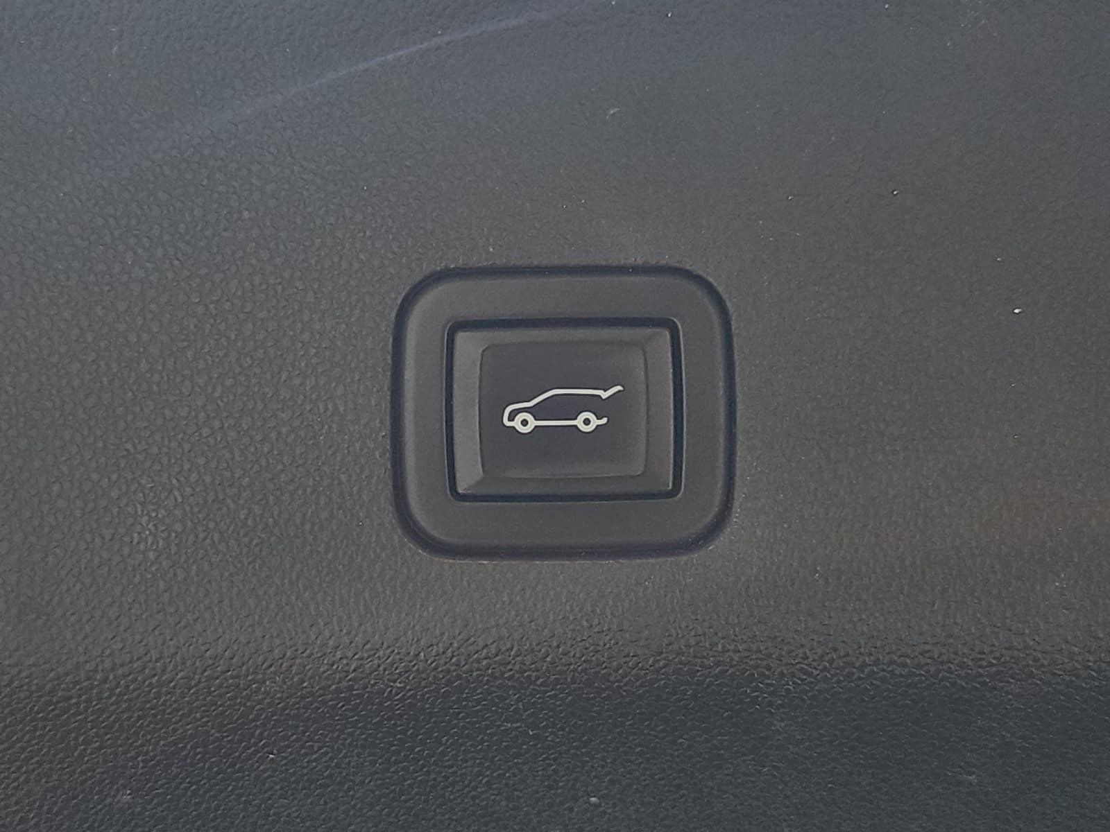2021 GMC Yukon XL AT4