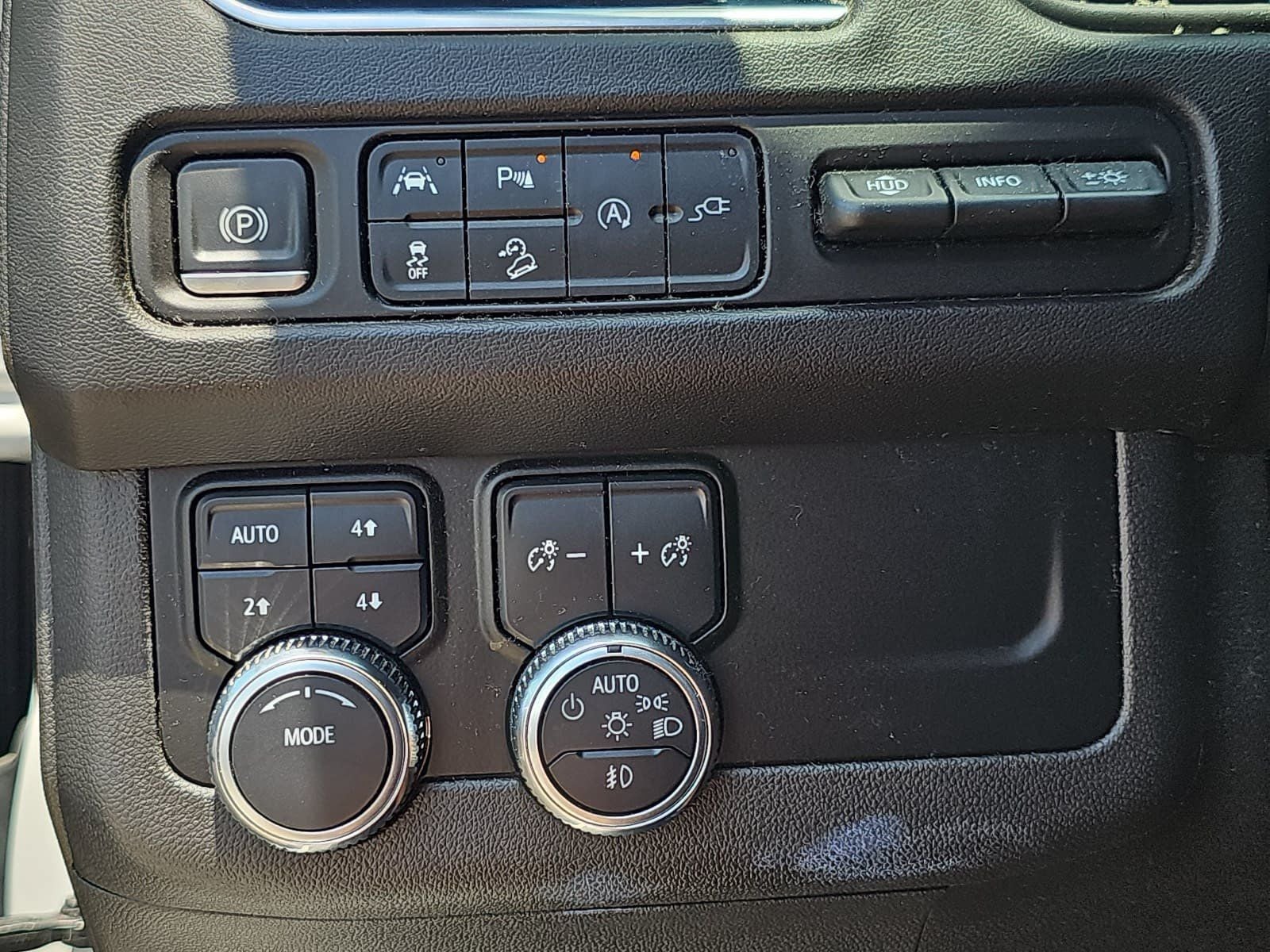 2021 GMC Yukon XL AT4