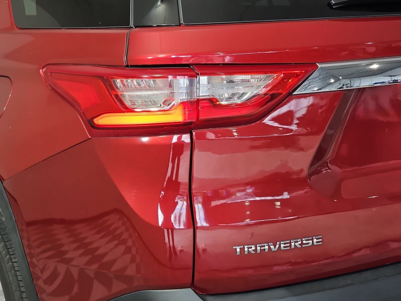 2021 Chevrolet Traverse LT Leather