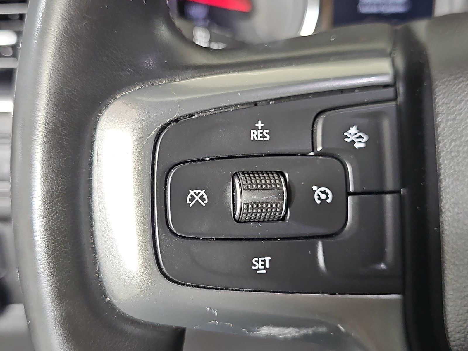 2024 Chevrolet Suburban LS