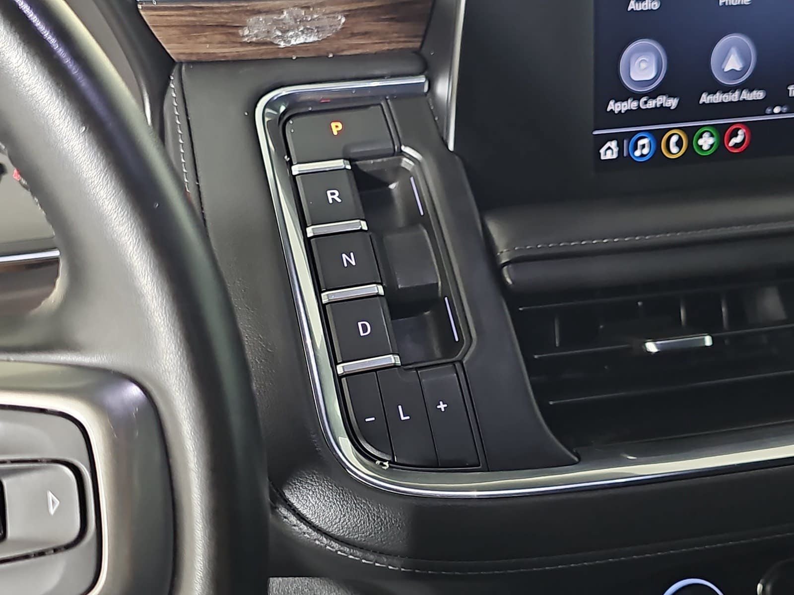 2024 Chevrolet Suburban LS