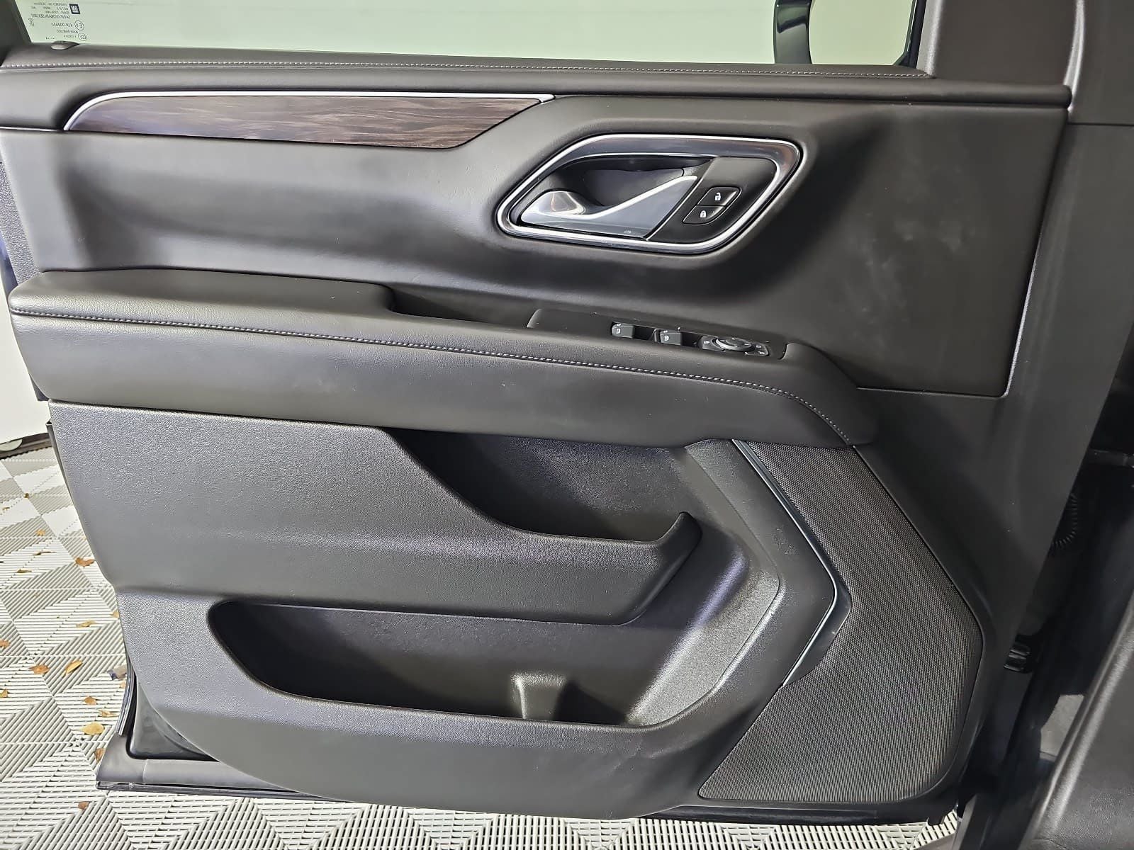 2024 Chevrolet Suburban LS