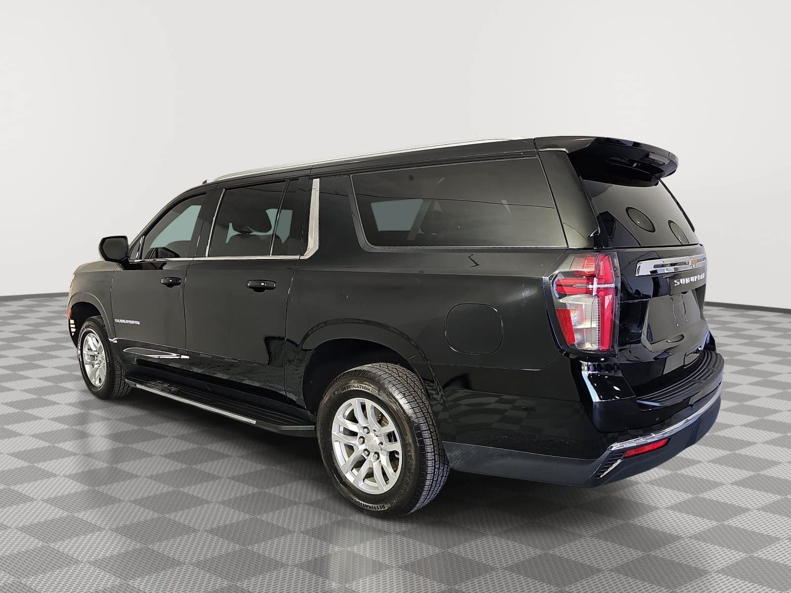 2024 Chevrolet Suburban LS