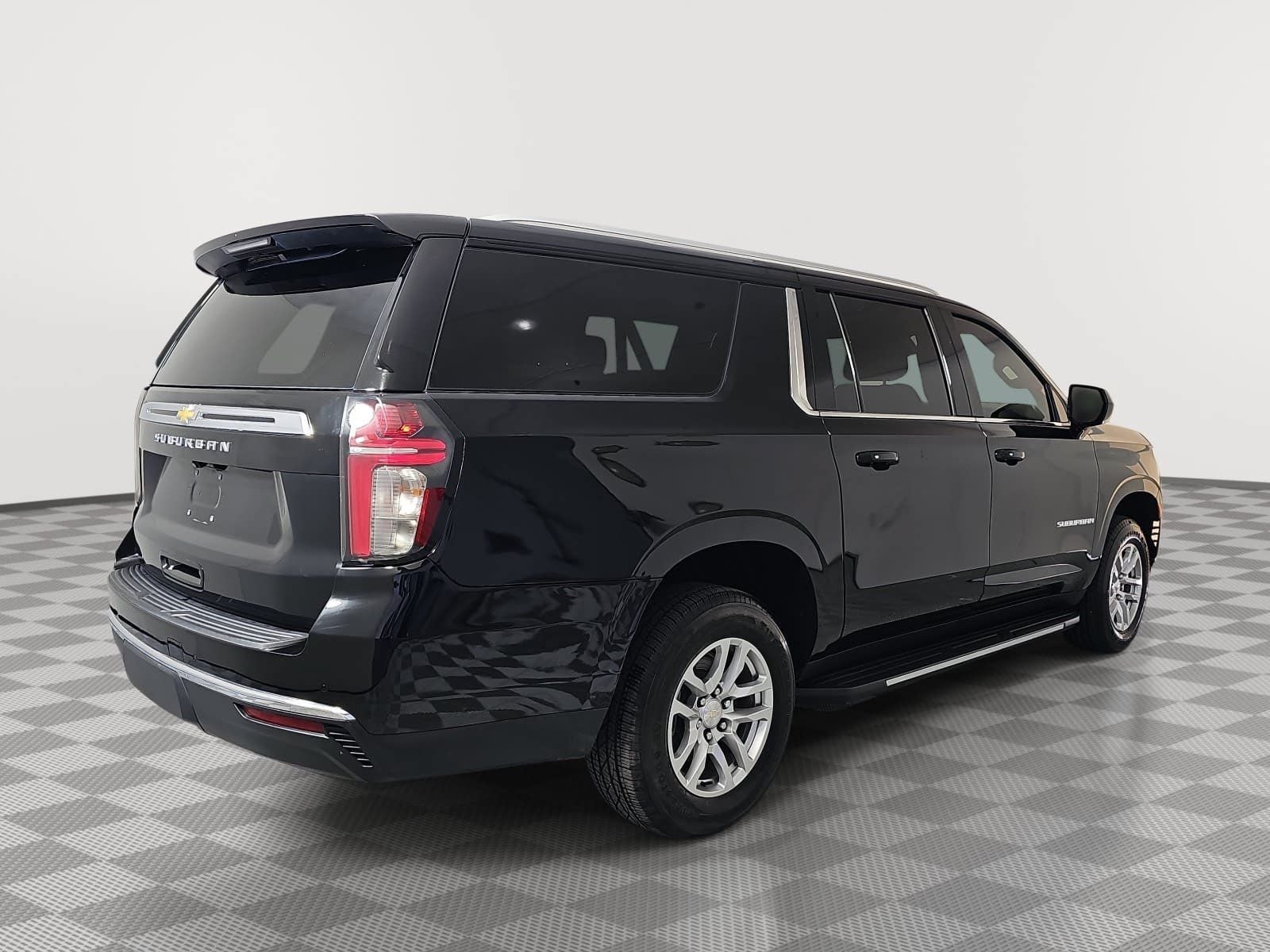 2024 Chevrolet Suburban LS