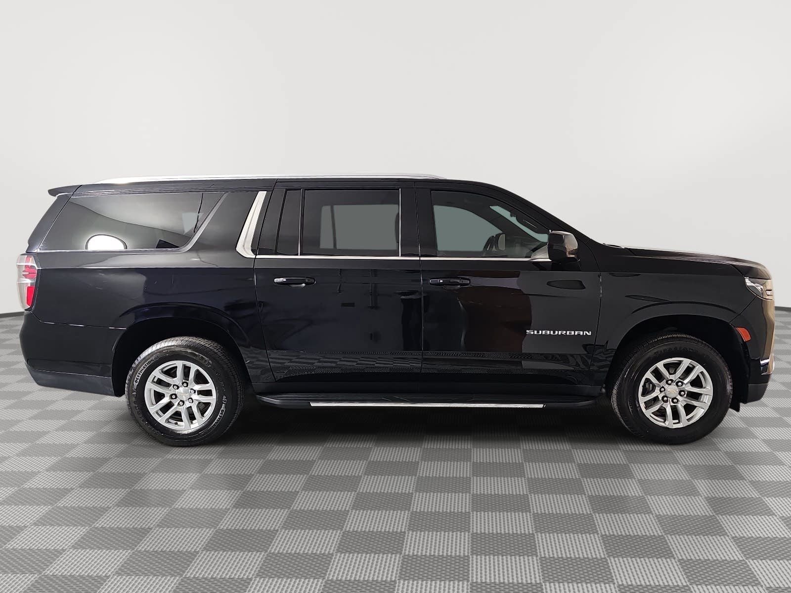 2024 Chevrolet Suburban LS