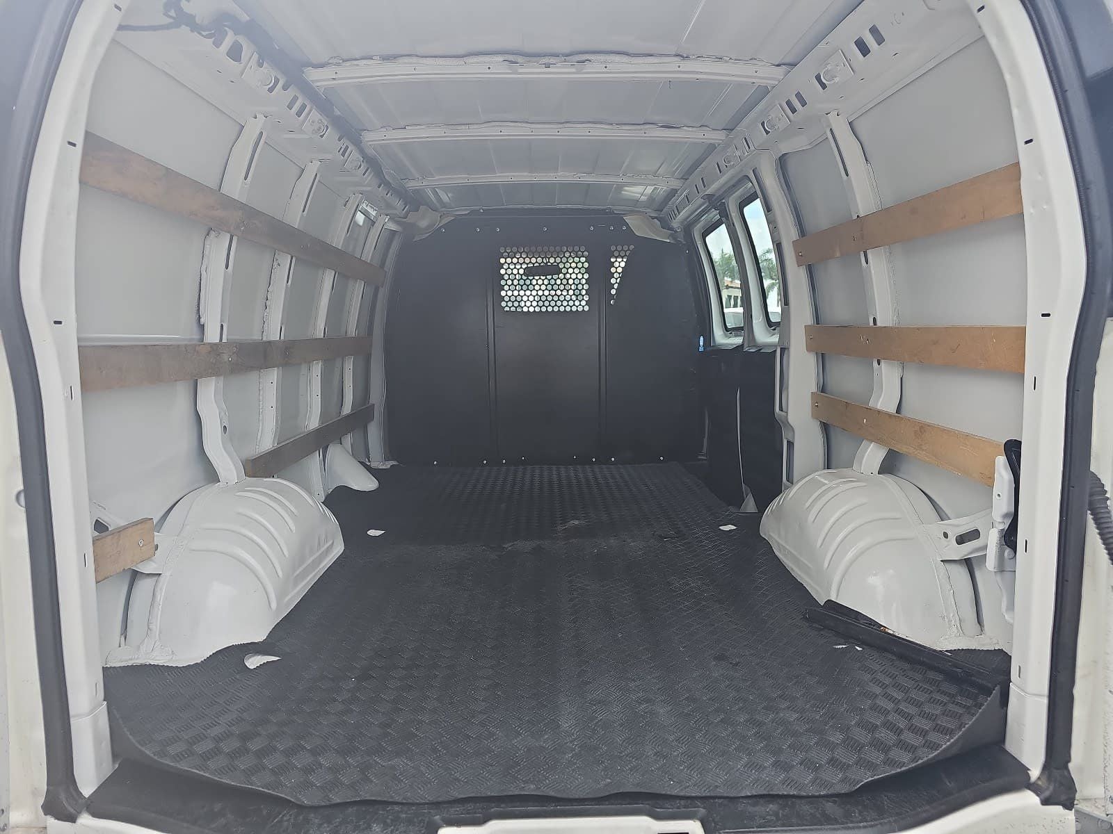 2024 GMC Savana 2500 Work Van