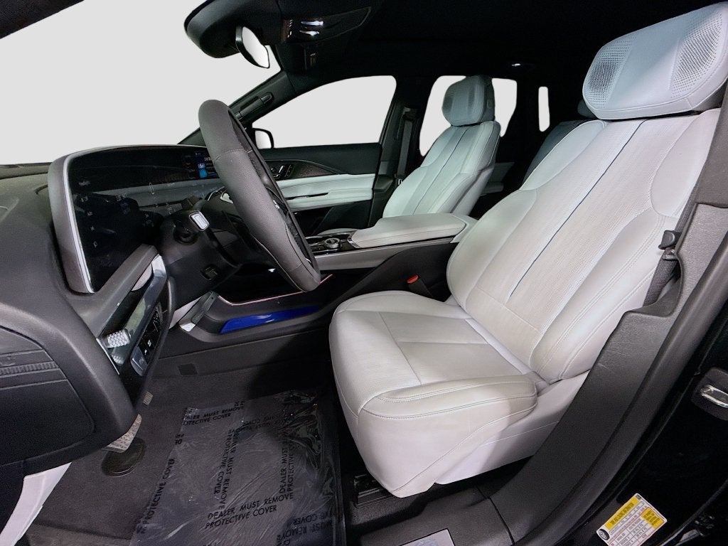 2023 Cadillac LYRIQ Luxury