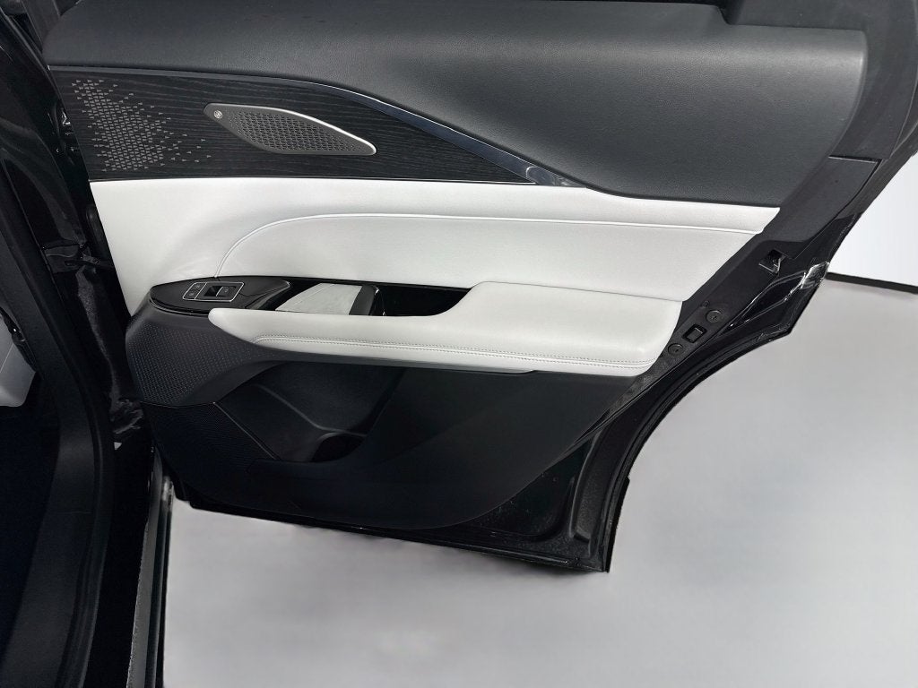 2023 Cadillac LYRIQ Luxury