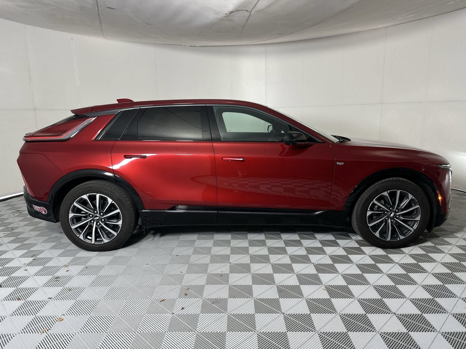 2024 Cadillac LYRIQ Sport