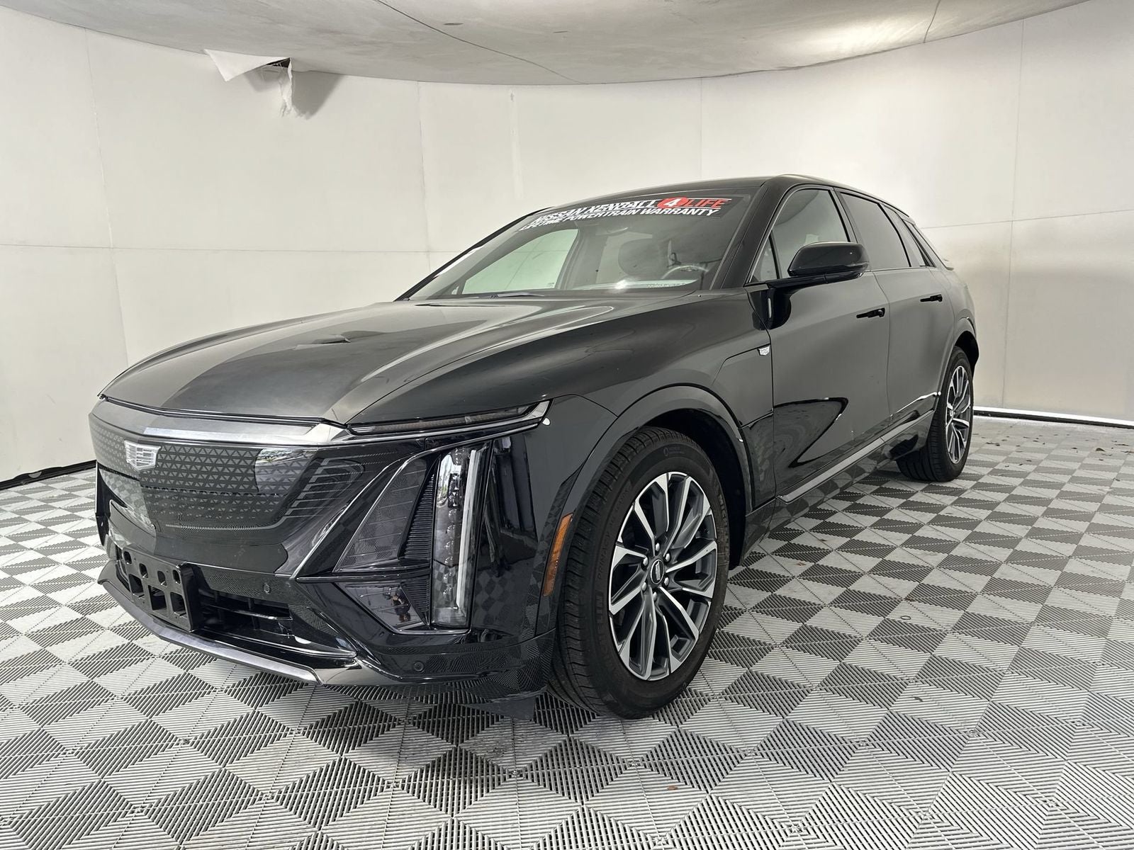 2024 Cadillac LYRIQ Sport