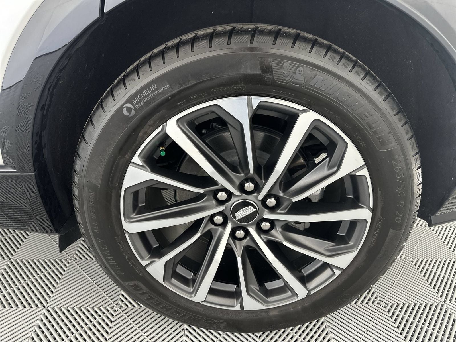 2024 Cadillac LYRIQ Sport