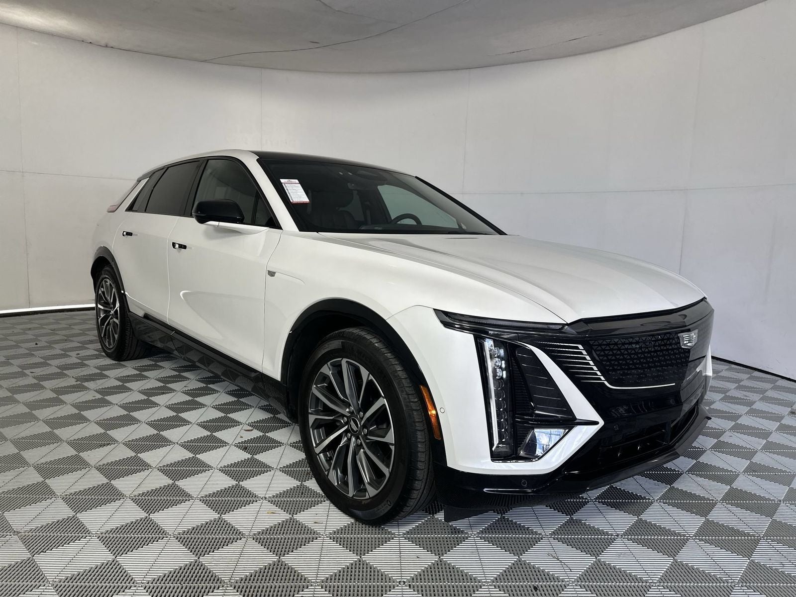 2024 Cadillac LYRIQ Sport