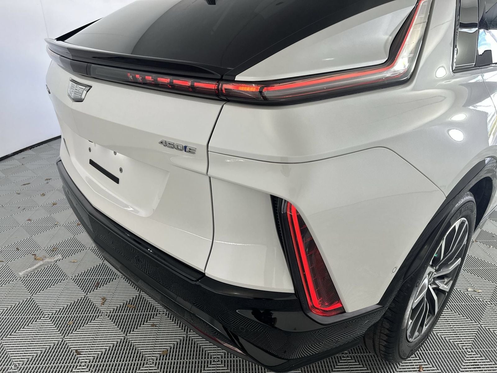2024 Cadillac LYRIQ Sport