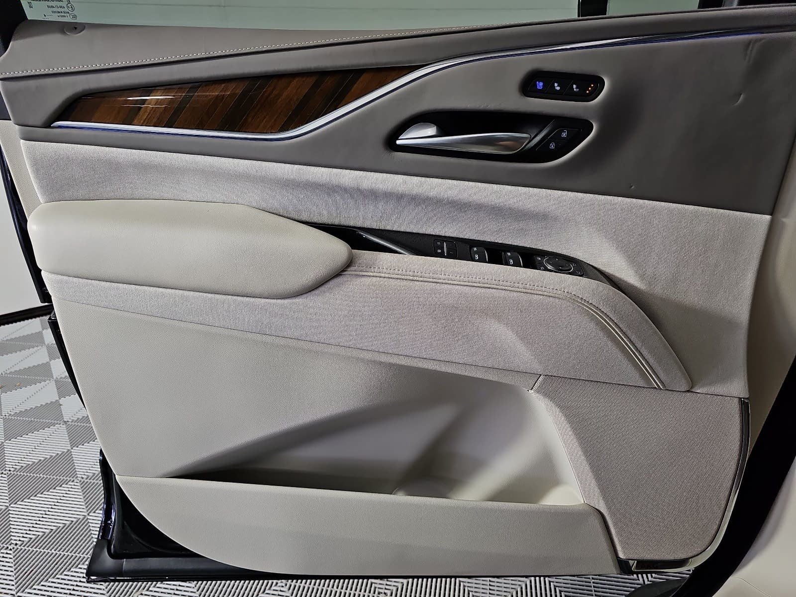 2024 Cadillac Escalade Sport Platinum