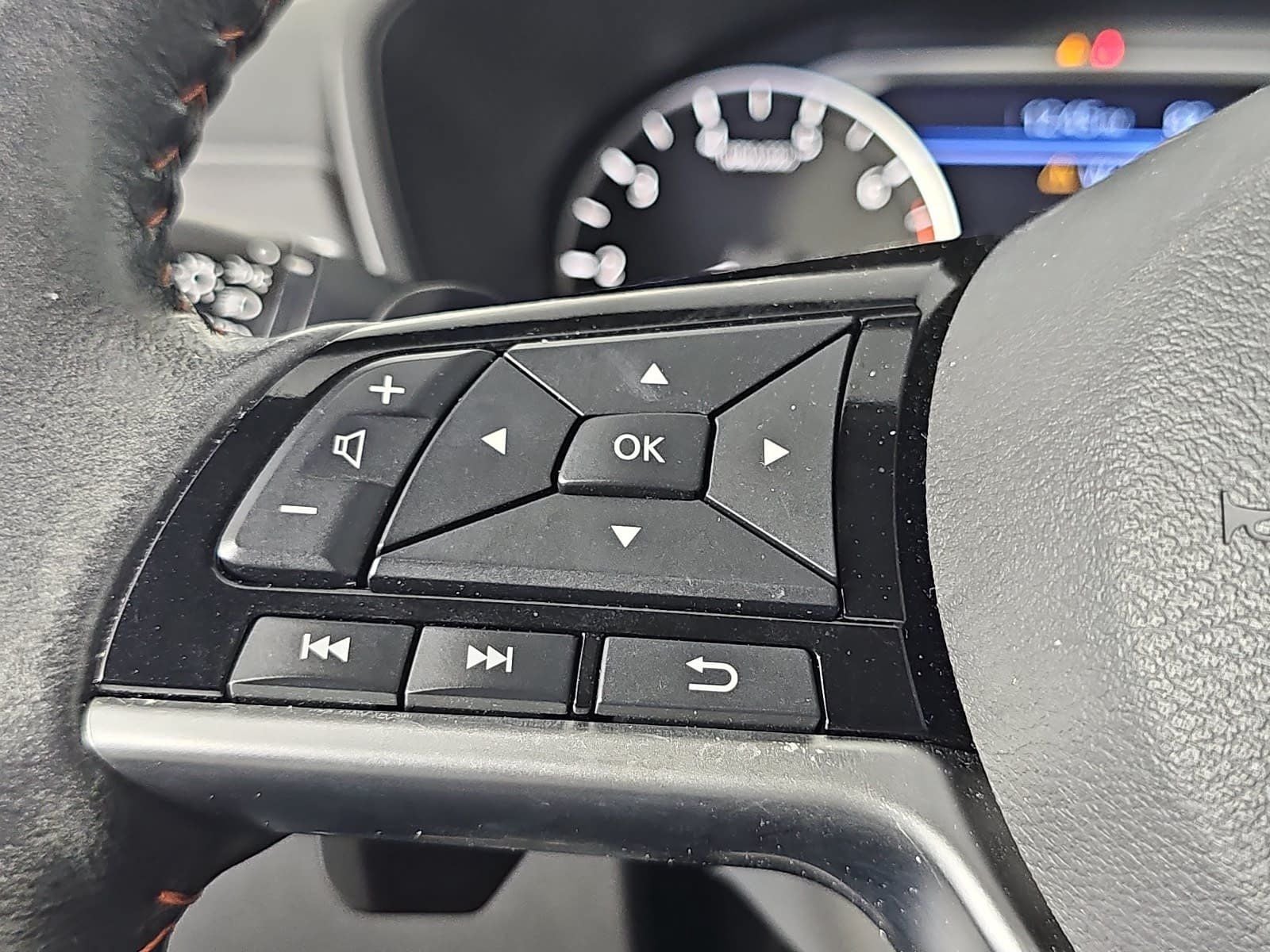 2023 Nissan Altima SR