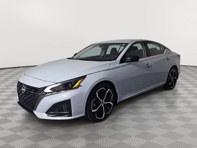 2023 Nissan Altima SR