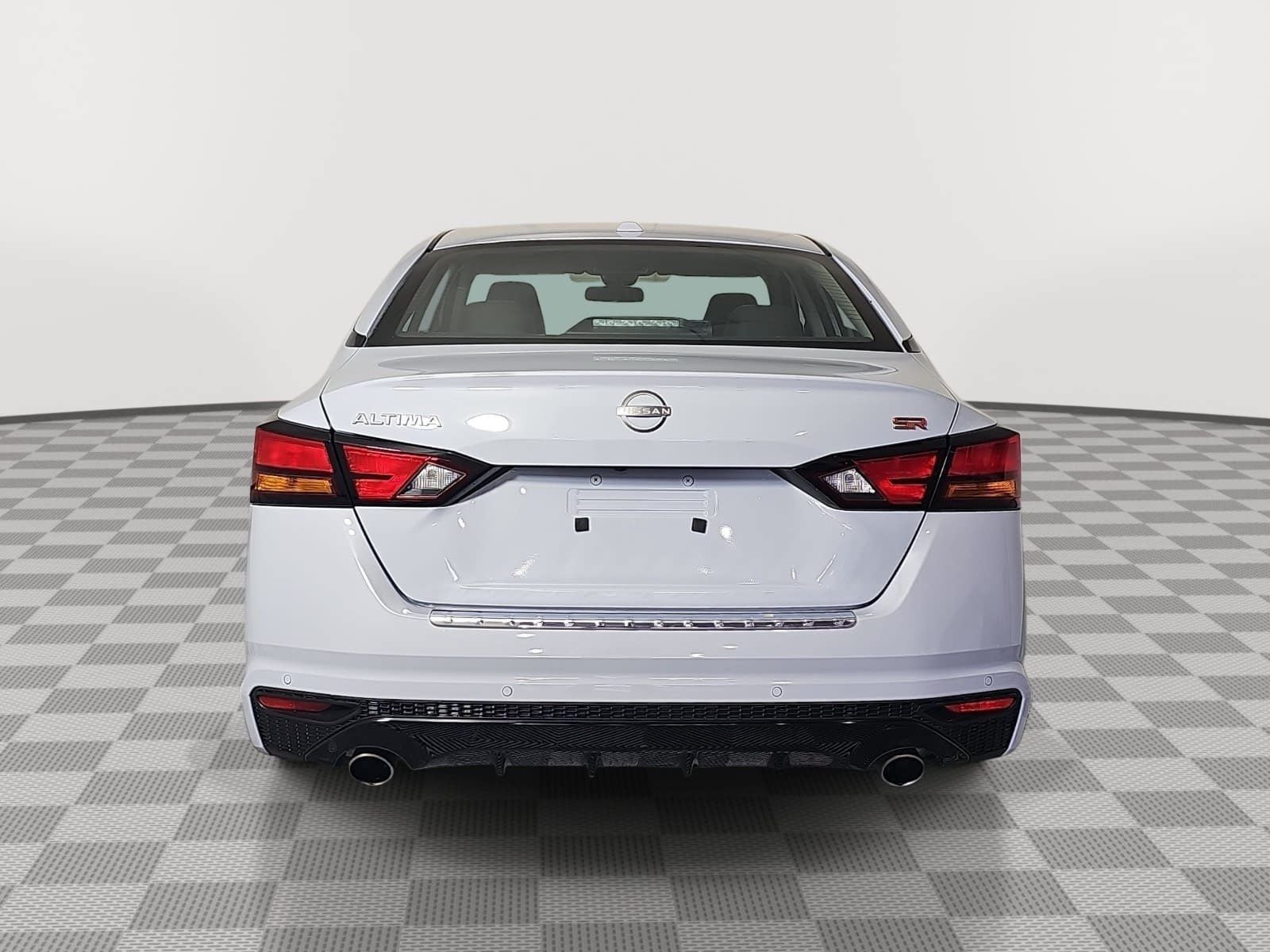 2023 Nissan Altima SR