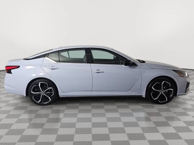 2023 Nissan Altima SR