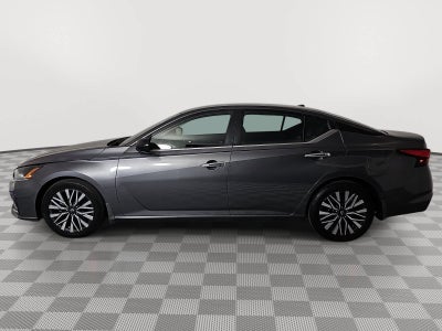 2024 Nissan Altima SV