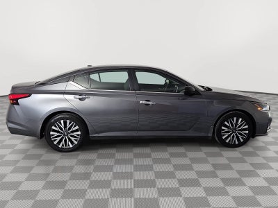 2024 Nissan Altima SV