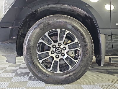 2023 Nissan Titan SV