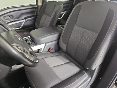 2023 Nissan Titan SV