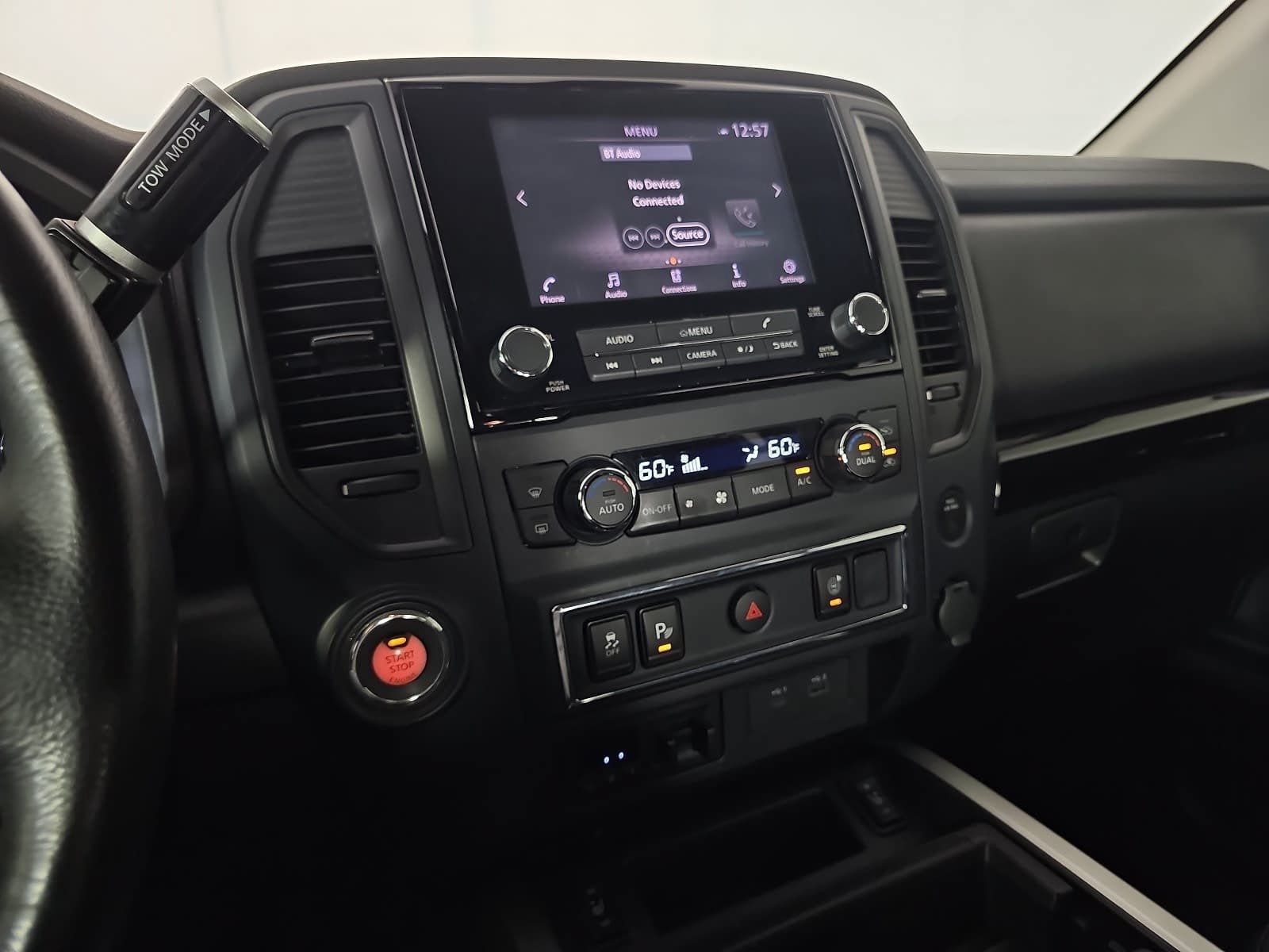 2023 Nissan Titan SV