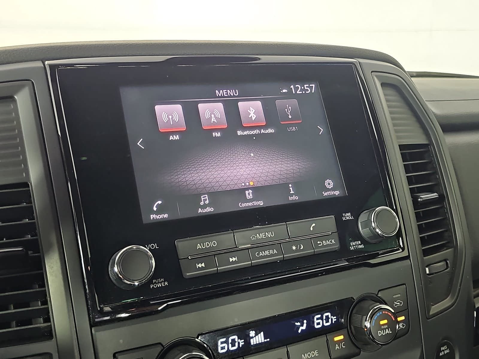 2023 Nissan Titan SV